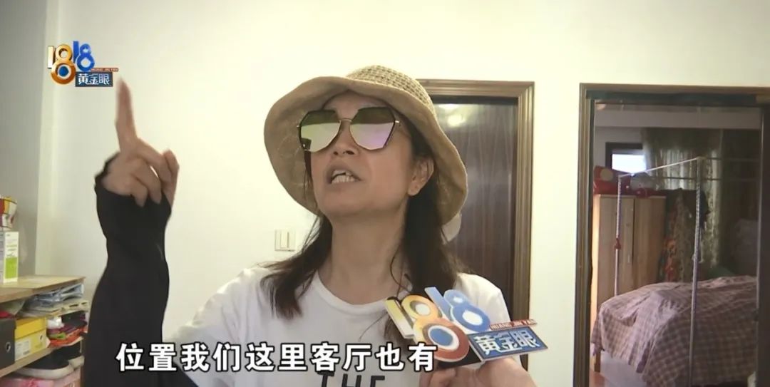 DƬ